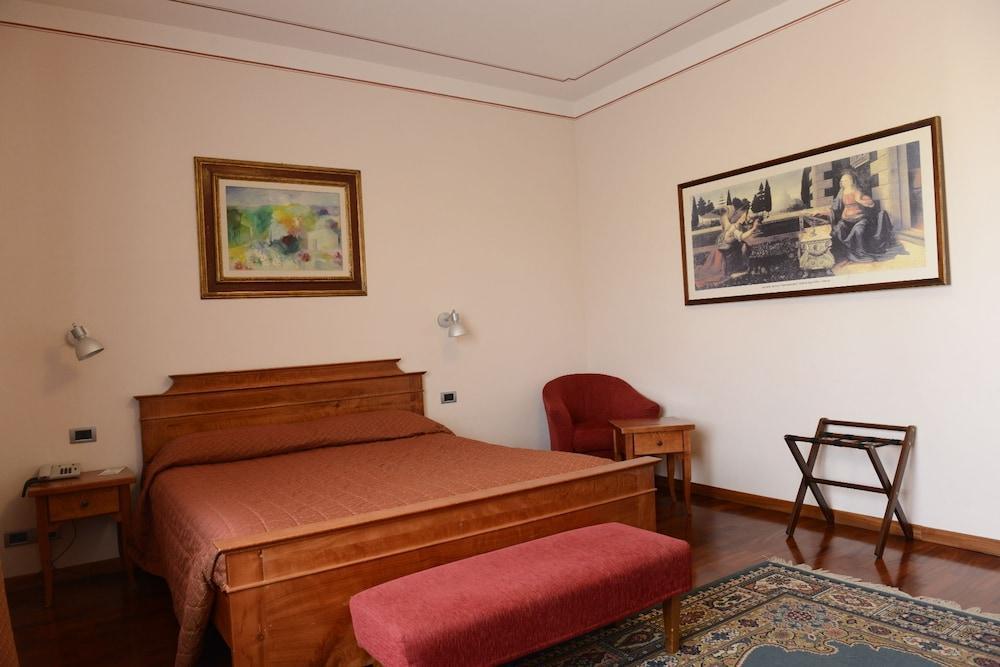 Hotel Rutiliano Пиенца Экстерьер фото