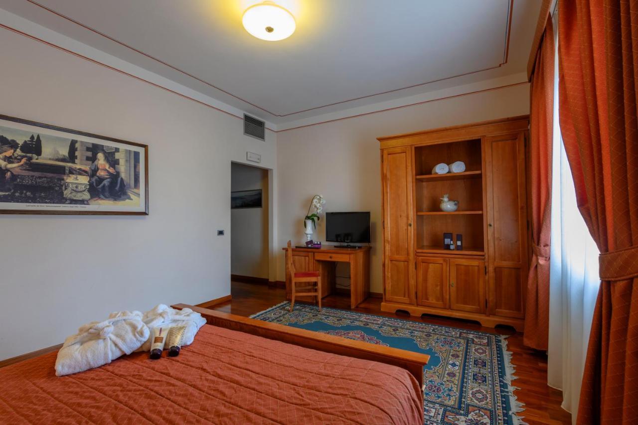Hotel Rutiliano Пиенца Экстерьер фото